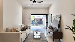 Sector A Sin Ming Industrial Estate (D20), Terrace #547283071